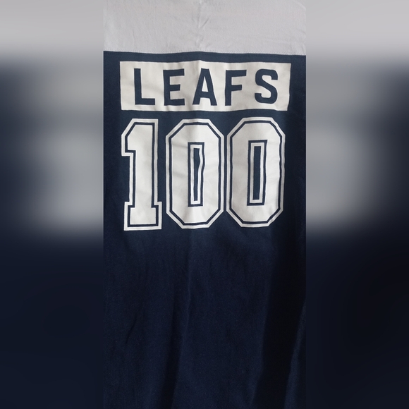 Maple Leafs XS Sleep Shirt - Picture 4 of 10